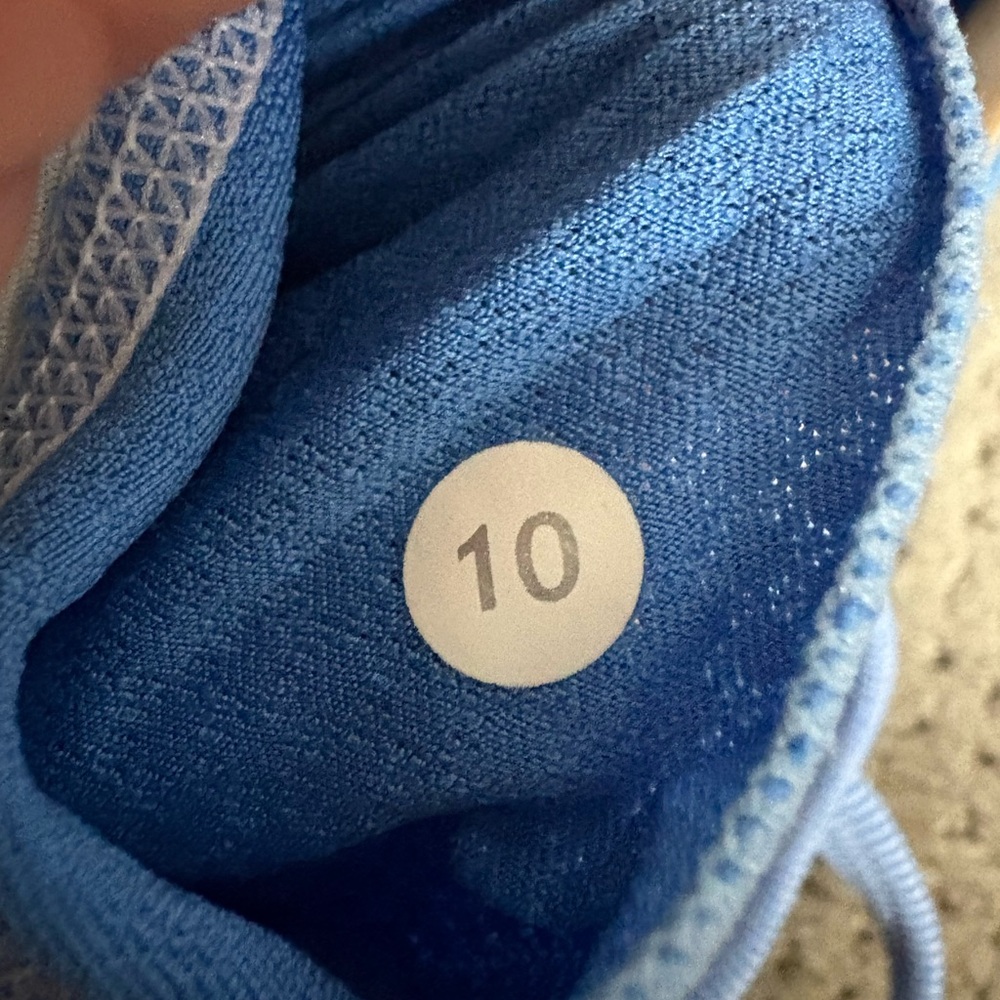 lululemon athletica Blue Tank Top - Picture 4 of 4